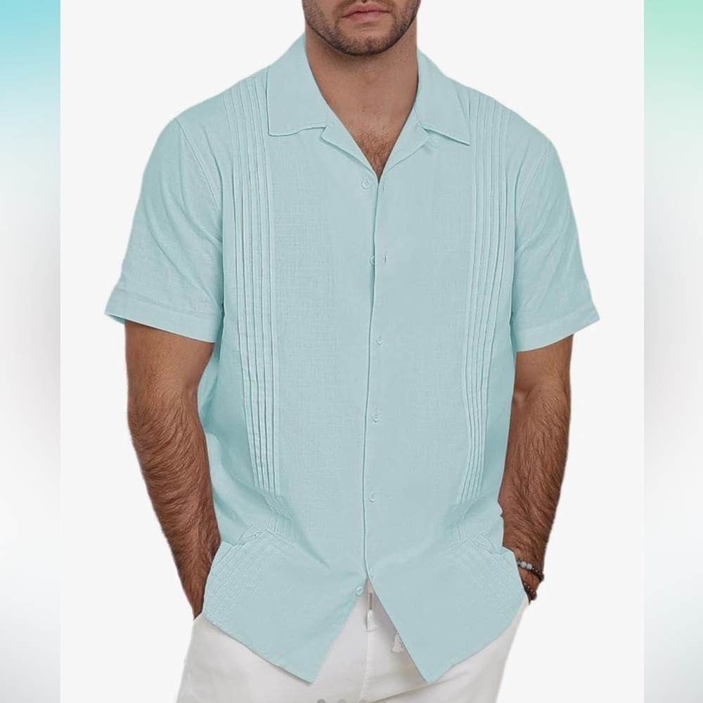 Light blue linen pleated Cuban collar, short sleeve shirt, size medium NWOT